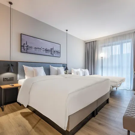 Scanhotels Stadthafen 4*