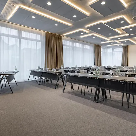 Scanhotels Stadthafen Szálloda Rostock