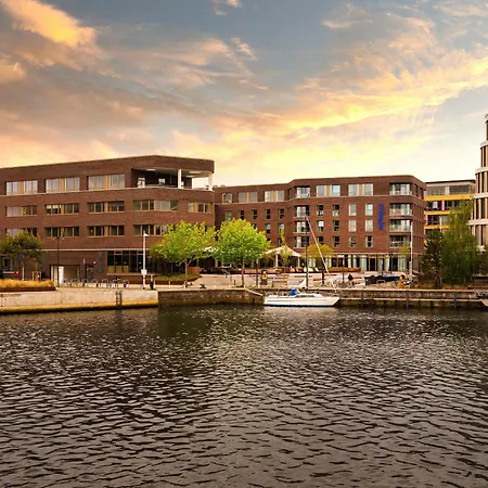 Scanhotels Stadthafen Szálloda